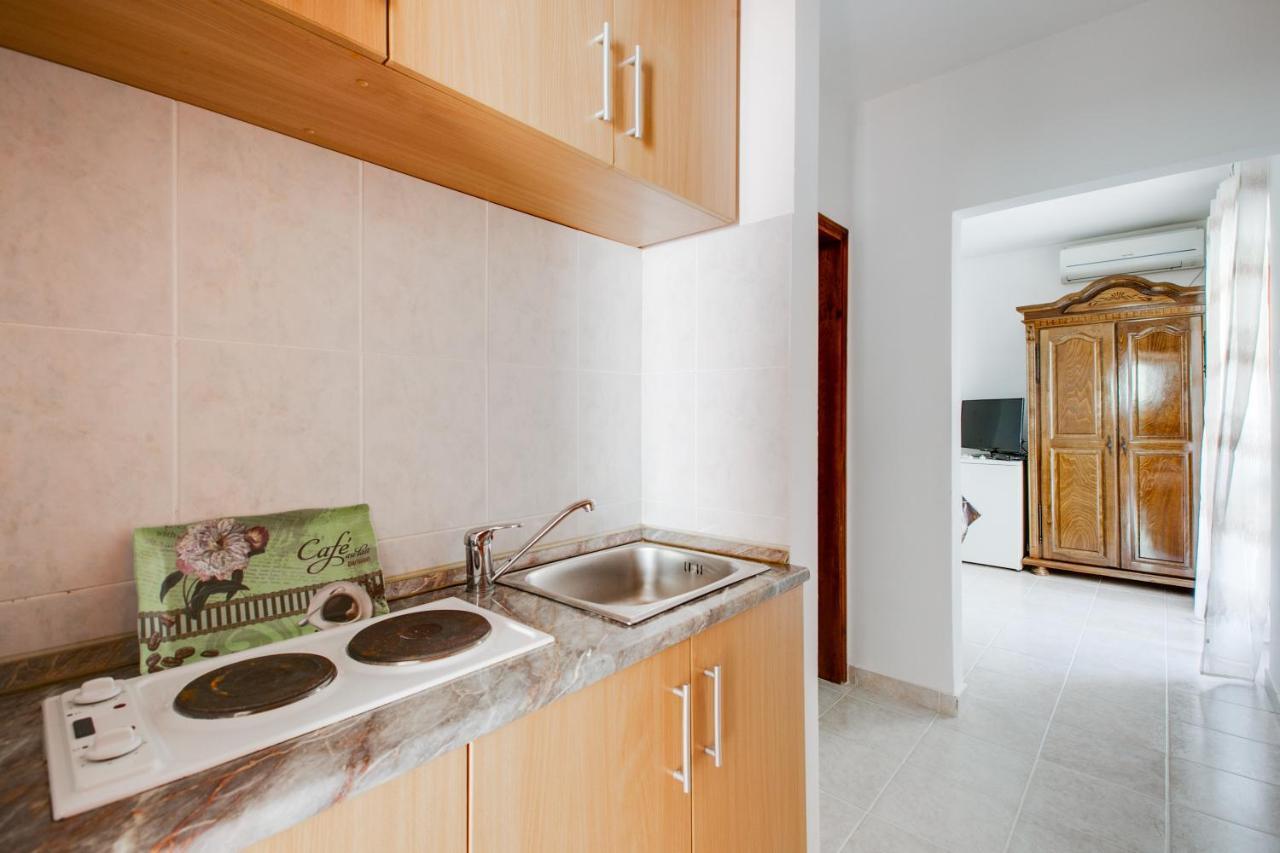 Villa Dionis Budva Buitenkant foto