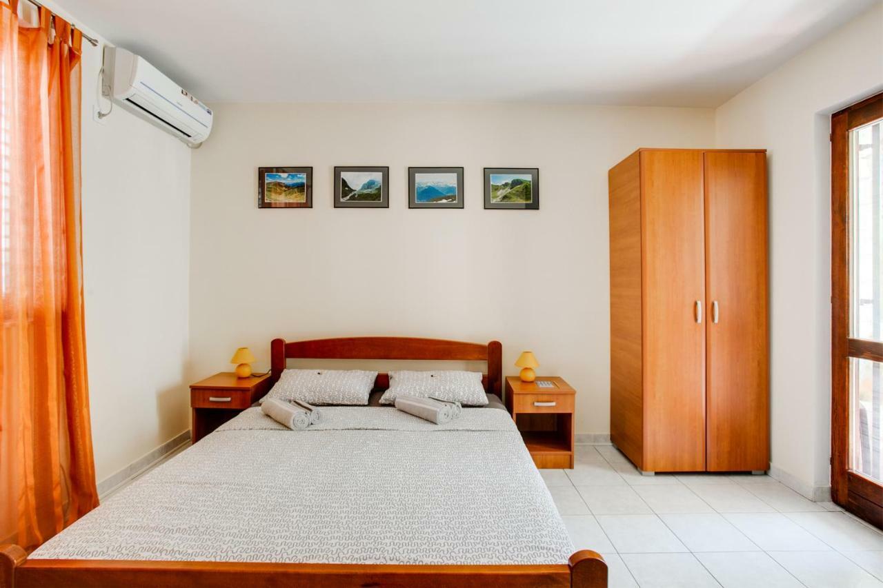 Villa Dionis Budva Buitenkant foto