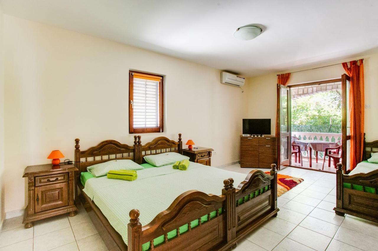 Villa Dionis Budva Buitenkant foto