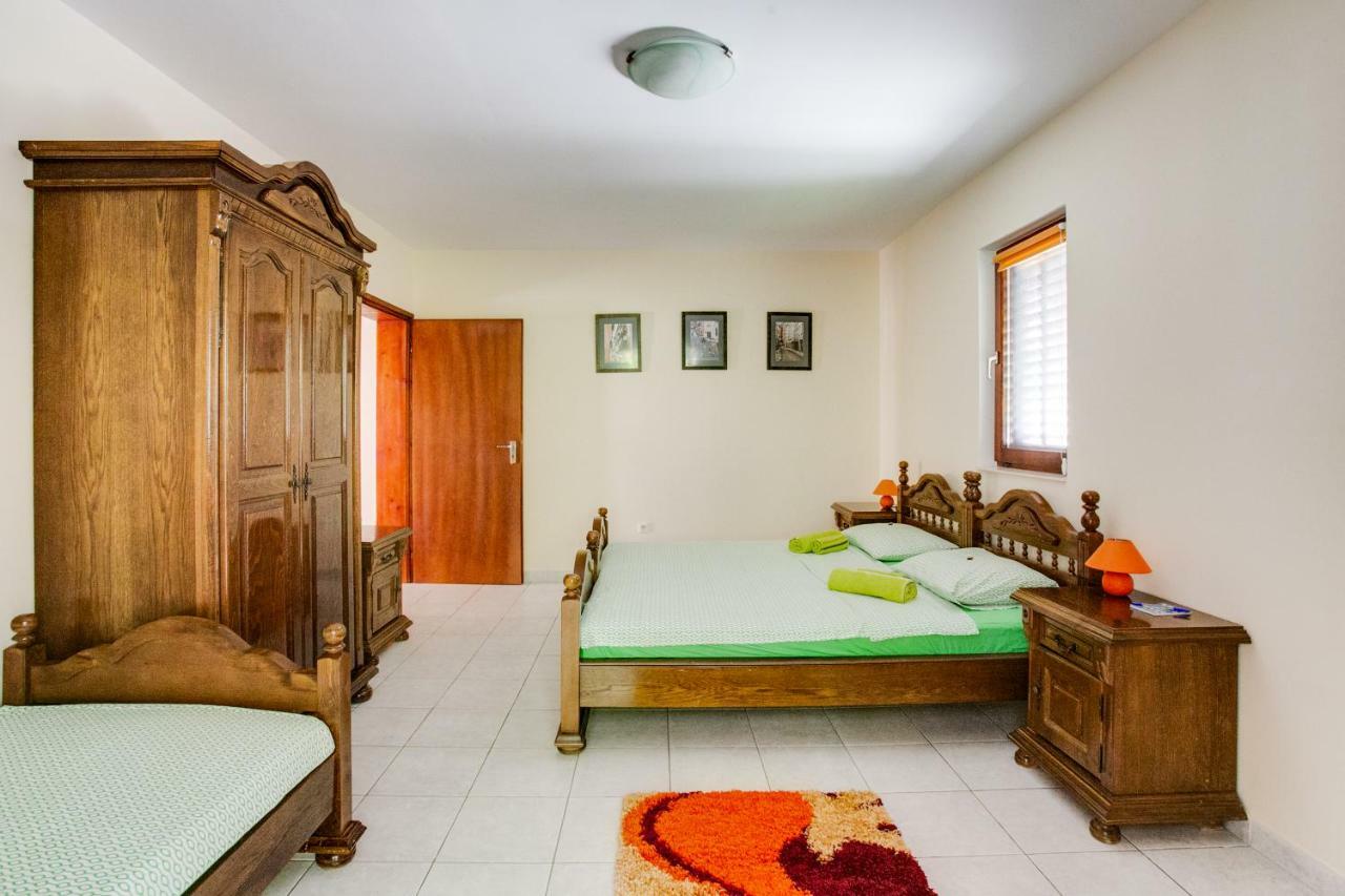 Villa Dionis Budva Buitenkant foto